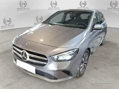 Occasion Mercedes B180 Business 116 PK (85 kW) 2021 Grijs MPV