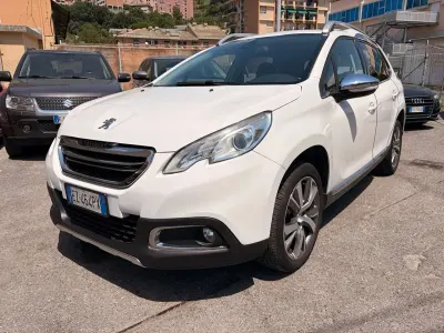 Usata Peugeot 2008 120 CV (88 kW) 2015 Bianco SUV