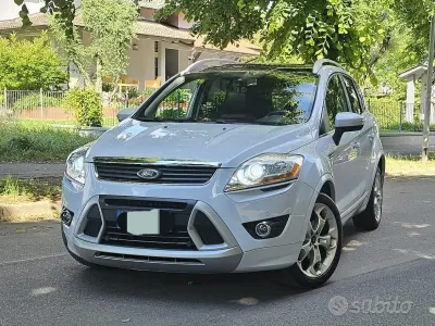 Begagnad Ford Kuga Titanium 163 HK (119 kW) 2011 Vit SUV