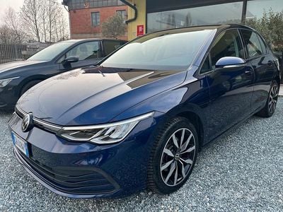 Usata VW Golf VIII Life 115 CV (84 kW) 2022 Blu Berlina