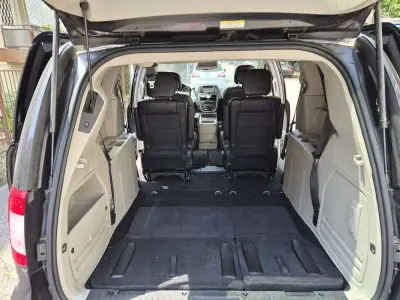 Usata Lancia Voyager Gold 163 CV (119 kW) 2011 Monovolume