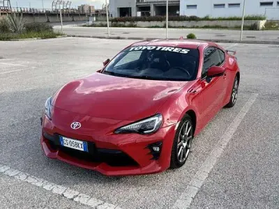 Usata Toyota GT86 GT 200 CV (147 kW) 2024 Rosso Coupé