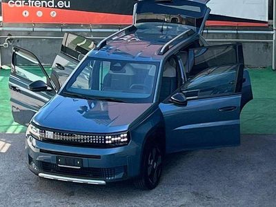 Nuova Fiat Grande Panda La Prima 101 CV (74 kW) 2025 Blu/lago Utilitaria