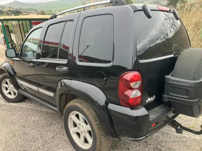 Używany Jeep Cherokee 163 KM (119 kW) 2006 SUV