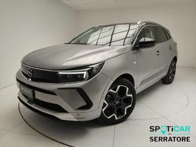 Usata Opel Grandland X Business Elegance 225 CV (165 kW) 2023 Kontrast grey SUV