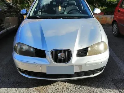 Usata Seat Cordoba Stylance 80 CV (58 kW) 2008 Bluazzurro Berlina