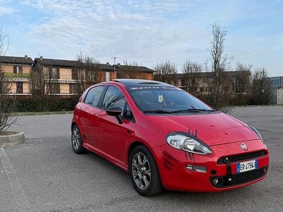 Usata Fiat Punto 75 CV (55 kW) 2013 Rosso Utilitaria