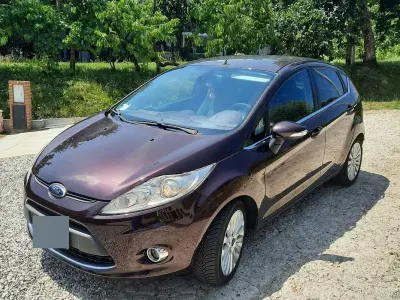 Usata Ford Fiesta Titanium 97 CV (71 kW) 2009 Rosso Berlina