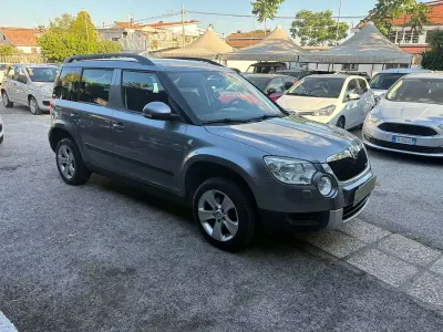 Usata Skoda Yeti GreenLine 105 CV (77 kW) 2011 Grigio SUV