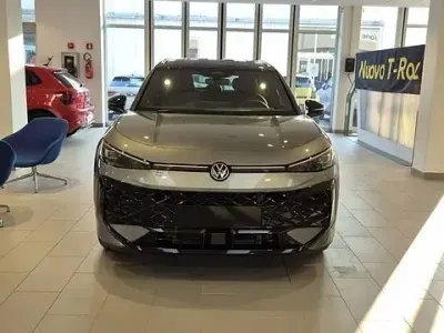 Nuova VW T-Roc R-line 150 CV (110 kW) 2026 SUV