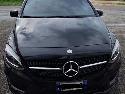 Begagnad Mercedes B200 AMG line 136 HK (100 kW) 2015 Minibuss