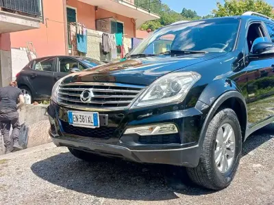 Usata SsangYong Rexton 155 CV (114 kW) 2013 Nero SUV