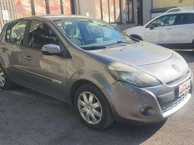 Usata Renault Clio IV Dynamique 90 CV (66 kW) 2012 Grigio Berlina