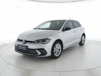 Usata VW Polo Style 95 CV (69 kW) 2023 Reflex silver metallizzato nero Utilitaria