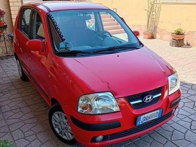 Usata Hyundai Atos Comfort 59 CV (43 kW) 2006 Rosso Utilitaria