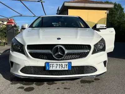 Usata Mercedes CLA180 109 CV (80 kW) 2016 Bianco Berlina