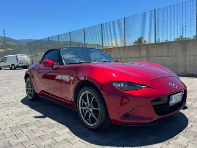 Usata Mazda MX5 Exceed 132 CV (97 kW) 2019 Rosso Cabrio