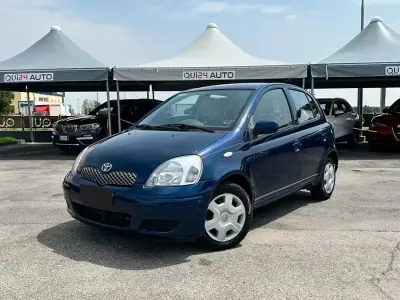 Usata Toyota Yaris 75 CV (55 kW) 2003 Blu Berlina