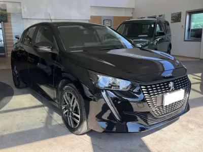 Begagnad Peugeot 208 Active 75 HK (55 kW) 2023 Svart Halvkombi