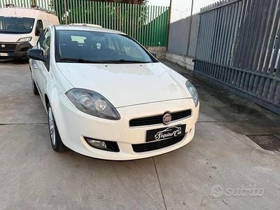 Usata Fiat Bravo Easy 90 CV (66 kW) 2012 Bianco Utilitaria