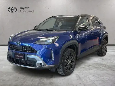 Usata Toyota Yaris Cross 116 CV (85 kW) 2023 Blu/azzurro SUV