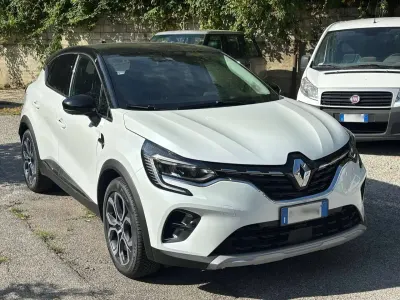 Usata Renault Captur Intens 101 CV (74 kW) 2022 Bianco SUV