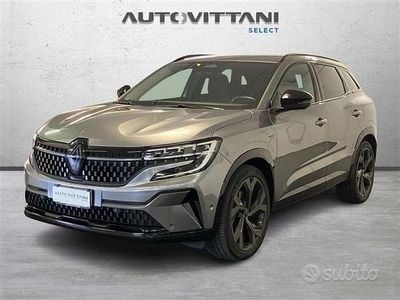 Usata Renault Austral Iconic 200 CV (147 kW) 2023 Grigio scuro SUV