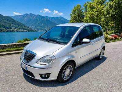 Usata Lancia Musa 95 CV (69 kW) 2010 Grigio Monovolume