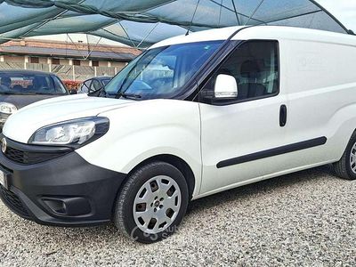 Usata Fiat Doblò 105 CV (77 kW) 2019 Bianco Monovolume