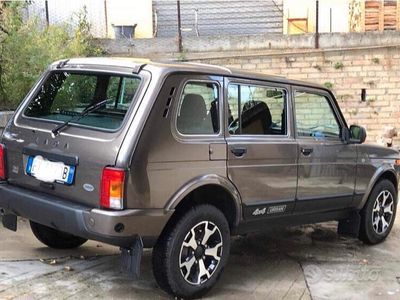 usata Lada niva 4x4 Urban Benz/GPL 5 porte - 2019