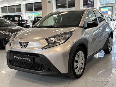 Usata Toyota Aygo X Active 72 CV (52 kW) 2022 Grigio SUV