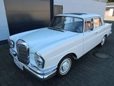 Usata Mercedes 220 95 CV (69 kW) 1965 Bianco Berlina