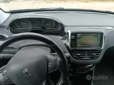 Usata Peugeot 208 82 CV (60 kW) 2012 Grigio Utilitaria