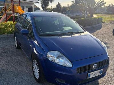 Usata Fiat Grande Punto Dynamic 90 CV (66 kW) 2007 Blu Utilitaria