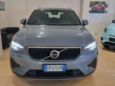 Usata Volvo XC40 Core 163 CV (119 kW) 2023 Grigio SUV
