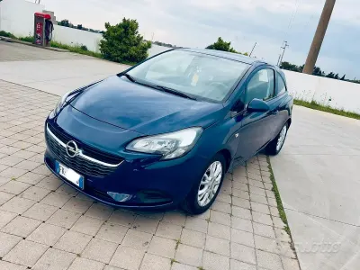 Usata Opel Corsa 90 CV (66 kW) 2017 Blu Utilitaria