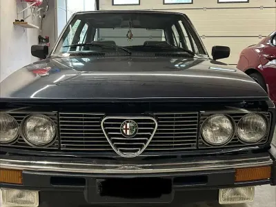 Second-hand Alfa Romeo Alfetta Quadrifoglio 129 CP (94 kW) 1983 Albastru