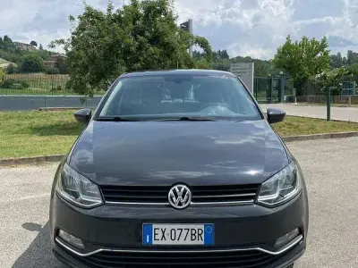 Usata VW Polo Comfortline 90 CV (66 kW) 2014 Grigio Berlina