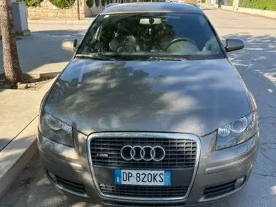 Usata Audi A3 Attraction 140 CV (102 kW) 2008 Oro Utilitaria