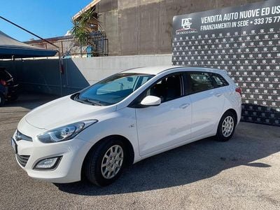 Usata Hyundai i30 Comfort 110 CV (80 kW) 2014 Bianco Berlina