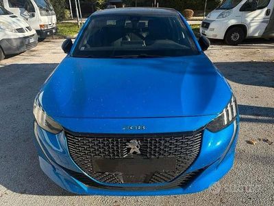 Usata Peugeot 208 GT-line 131 CV (96 kW) 2020 Blu Utilitaria