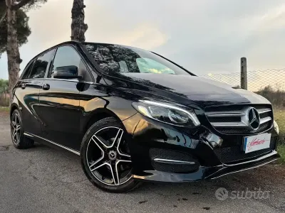 Usata Mercedes B200 Premium 136 CV (100 kW) 2017 Nero Utilitaria