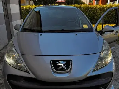 Usata Peugeot 207 Sport 73 CV (53 kW) 2010 Grigio Berlina