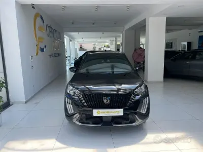 Usata Peugeot 2008 Allure 101 CV (74 kW) 2025 Grigio metallizzato SUV