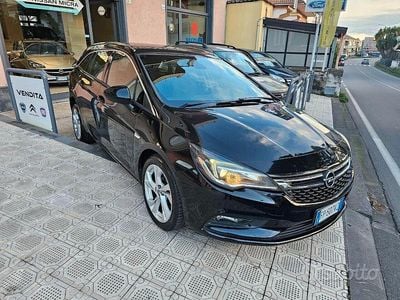 Usata Opel Astra Innovation 110 CV (80 kW) 2018 Nero Station wagon