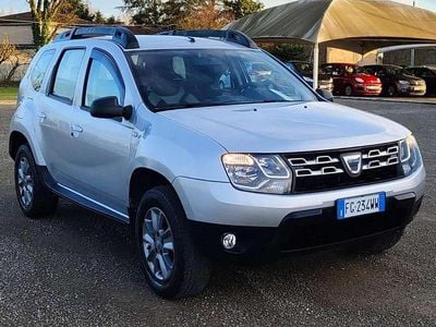 Usata Dacia Duster Black Shadow 114 CV (83 kW) 2017 Argento SUV