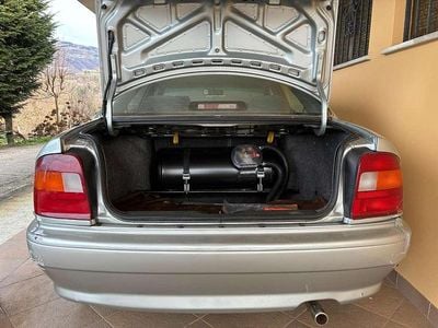 Usata Rover 618 116 CV (85 kW) 1996 Argento Berlina