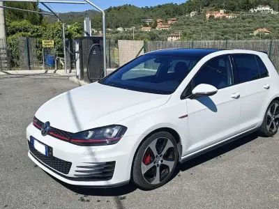 Usata VW Golf VII GTI 230 CV (169 kW) 2014 Berlina