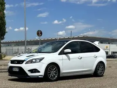 Usata Ford Focus Titanium 90 CV (66 kW) 2010 Berlina