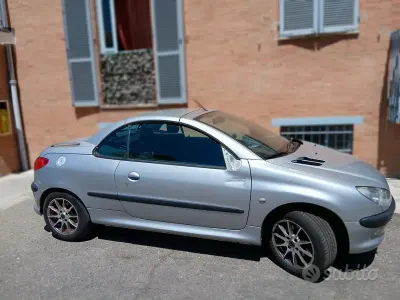 Usata Peugeot 206 CC 109 CV (80 kW) 2001 Cabrio